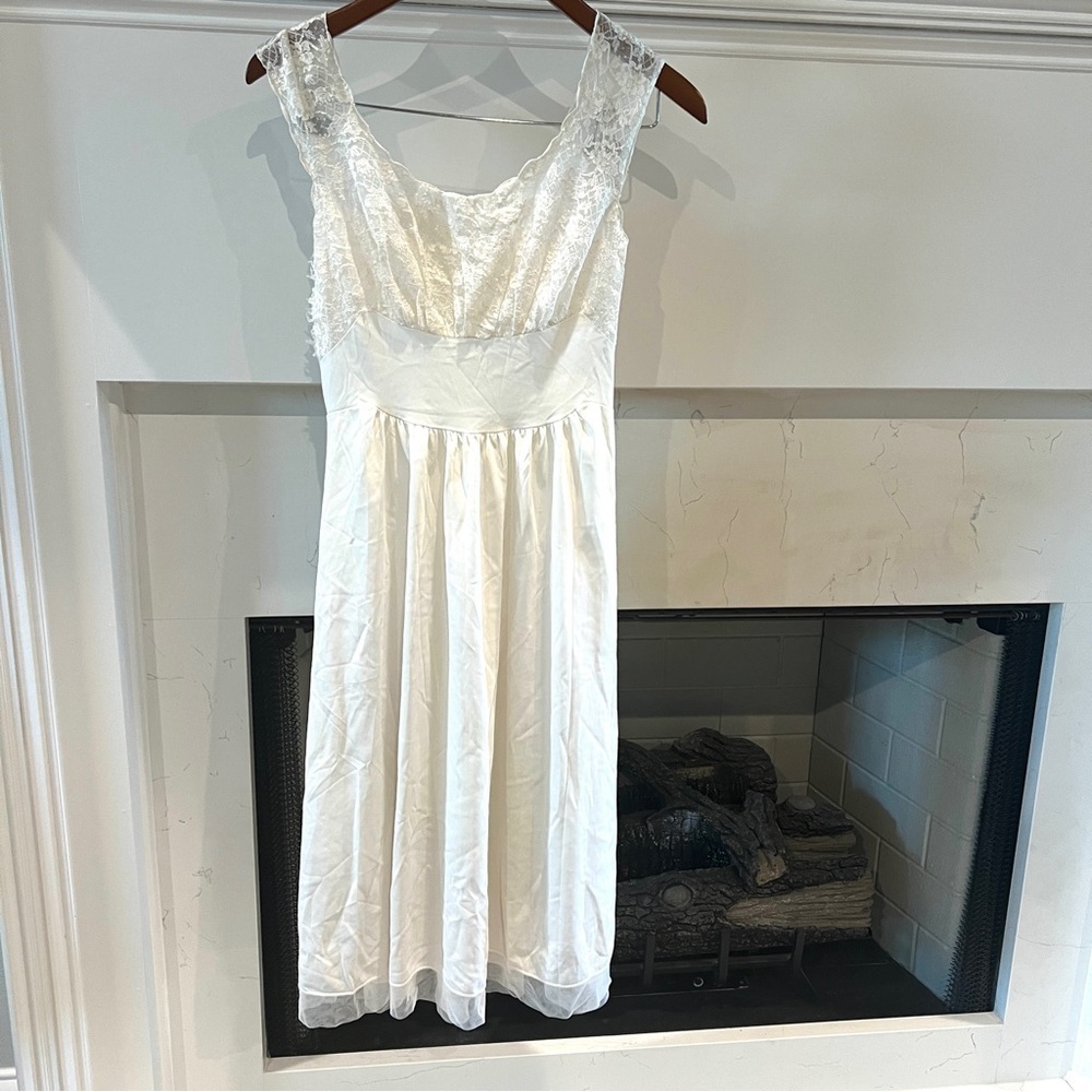 Vintage Vanity Fair Nightgown Ivory Nylon USA Sleeveless Bust 32, Small